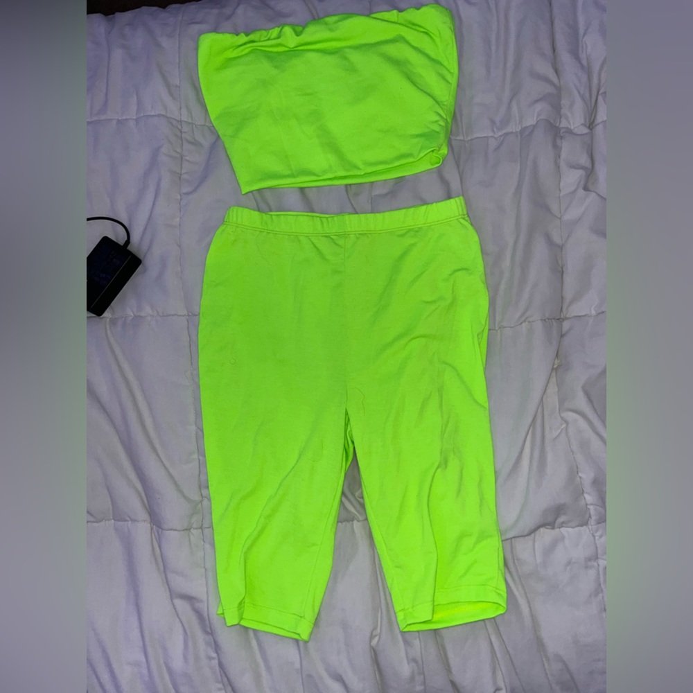 Two piece set